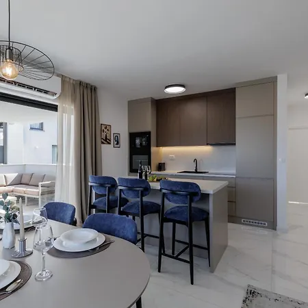 The Sunset 公寓 *